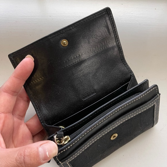 Signature C Coach Wallet - Picture 3 of 3